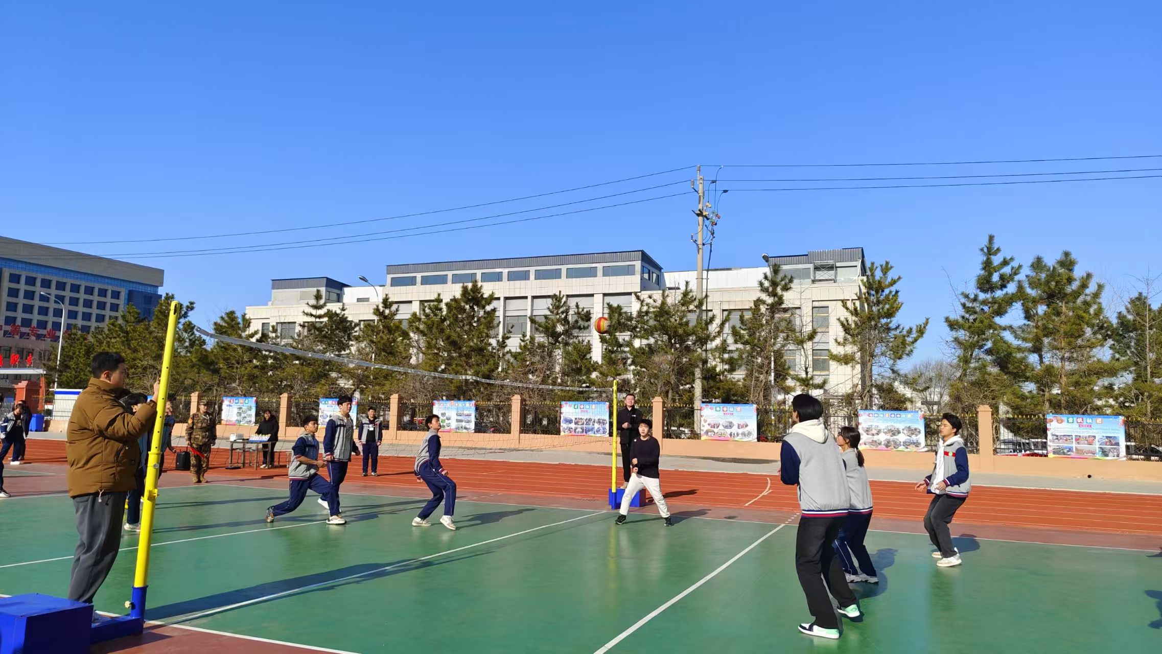 热血青春 排出精彩——威海明德职专校园排球赛