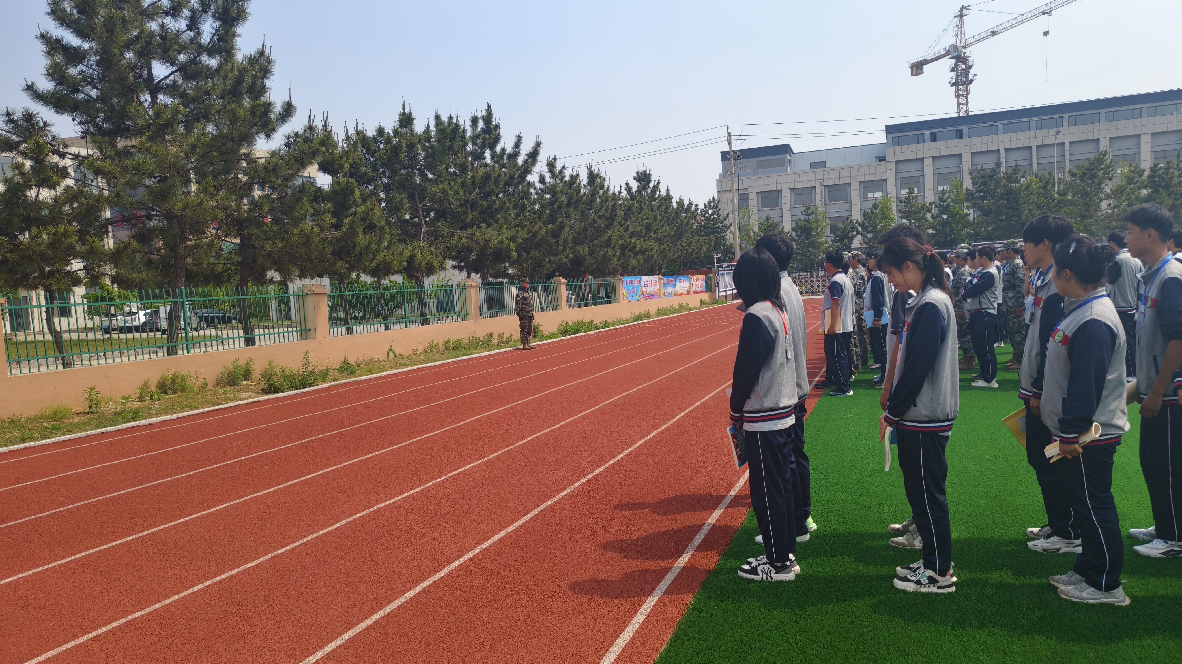 防震演练护安全！威海明德职专学生处筑牢生命防线